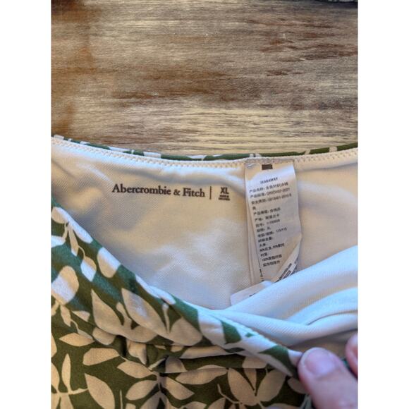 Abercrombie & Fitch Green Floral 2 Piece Bikini Top Sz M Bottoms Size XL - Picture 2 of 3
